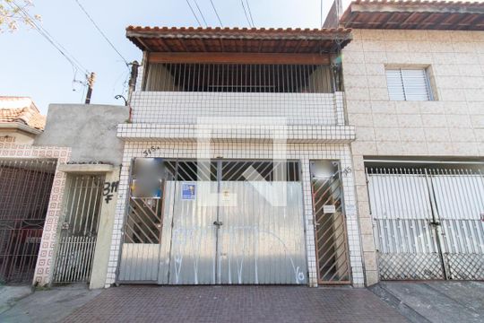 Fachada de casa para alugar com 1 quarto, 45m² em Vila Maria Baixa, São Paulo