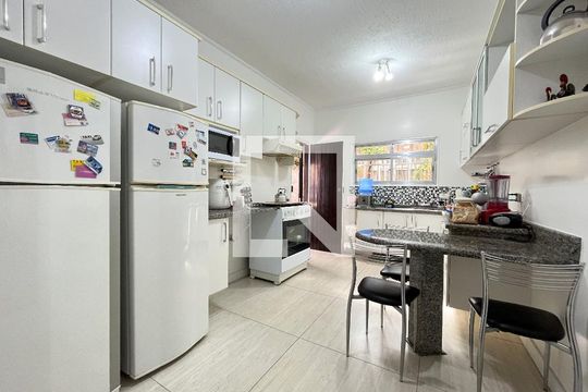 Cozinha  de casa à venda com 5 quartos, 135m² em Planalto Paulista, São Paulo