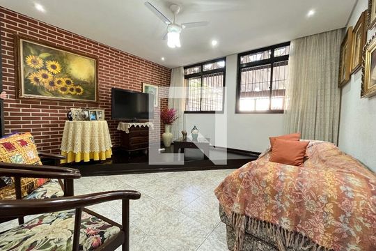 Sala de casa à venda com 5 quartos, 135m² em Planalto Paulista, São Paulo