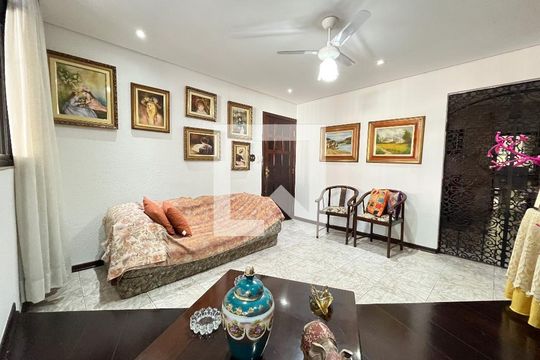 Sala de casa à venda com 5 quartos, 135m² em Planalto Paulista, São Paulo