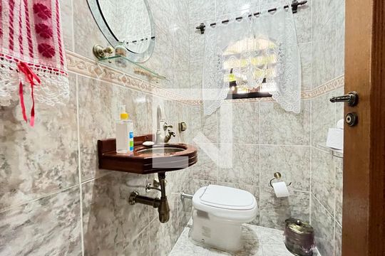 Lavabo de casa à venda com 5 quartos, 135m² em Planalto Paulista, São Paulo