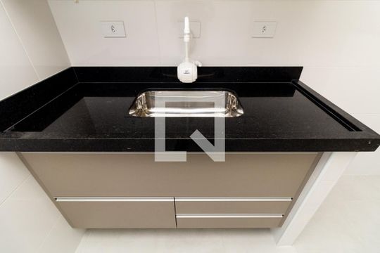 Cozinha de apartamento para alugar com 1 quarto, 42m² em Campos Elíseos, São Paulo