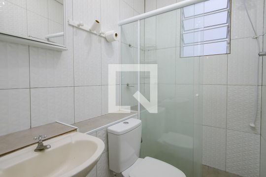 Banheiro de casa para alugar com 1 quarto, 40m² em Santo Amaro, São Paulo