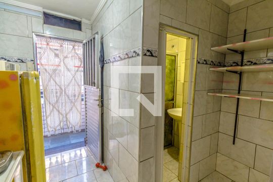 Cozinha de kitnet/studio para alugar com 1 quarto, 30m² em Guilhermina, Praia Grande