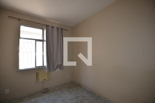 Quarto de apartamento à venda com 1 quarto, 70m² em Irajá, Rio de Janeiro