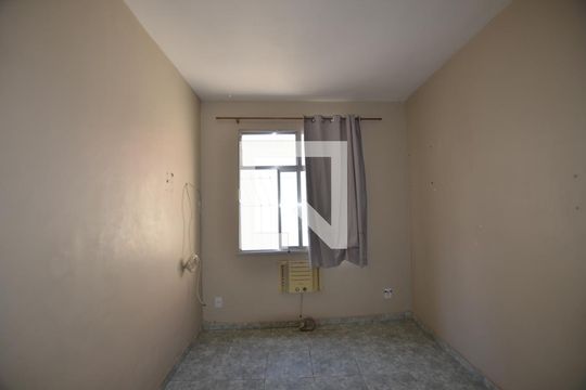 Quarto de apartamento à venda com 1 quarto, 70m² em Irajá, Rio de Janeiro