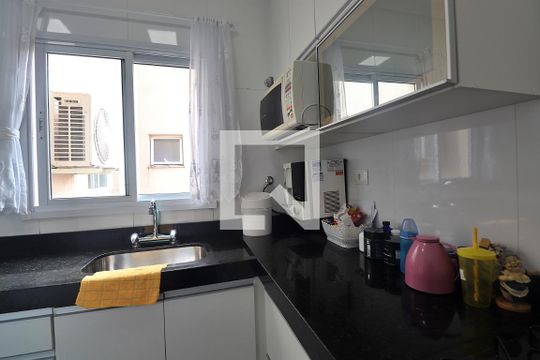 Cozinha de apartamento à venda com 2 quartos, 118m² em Vila Camilopolis, Santo André