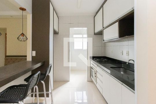 Cozinha de apartamento para alugar com 3 quartos, 75m² em Jardim Satélite, São José dos Campos
