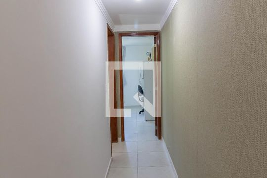 Corredor de apartamento para alugar com 2 quartos, 86m² em Laranjeiras, Rio de Janeiro