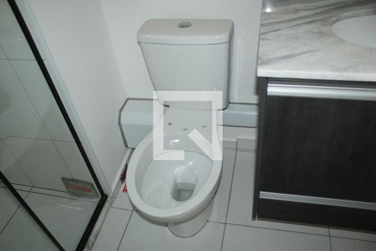Banheiro de apartamento para alugar com 1 quarto, 32m² em Pompeia, São Paulo