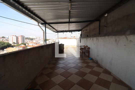 Quintal de casa para alugar com 2 quartos, 200m² em Vila Cavaton, São Paulo