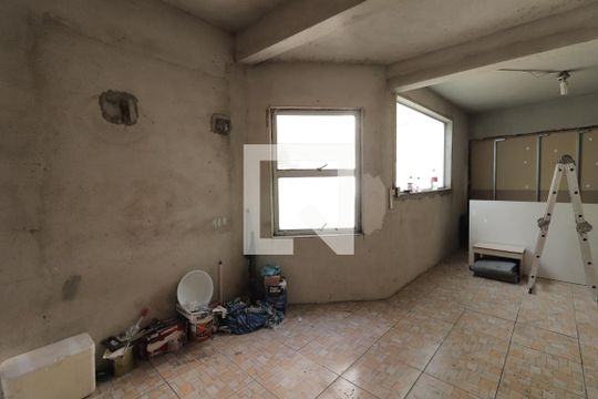 Garagem de casa para alugar com 2 quartos, 200m² em Vila Cavaton, São Paulo
