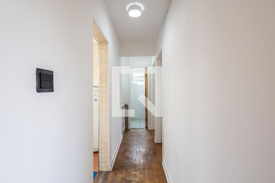 Corredor de apartamento à venda com 2 quartos, 49m² em Alto de Pinheiros, São Paulo