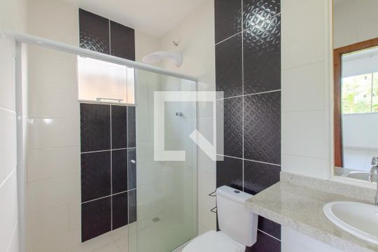 Banheiro da suíte 1 de casa para alugar com 3 quartos, 109m² em Campeche, Florianópolis