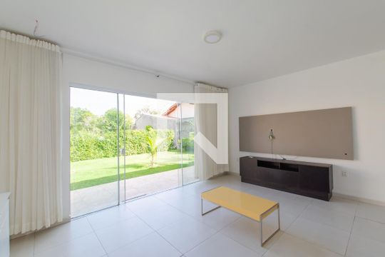 Sala de casa para alugar com 3 quartos, 109m² em Campeche, Florianópolis