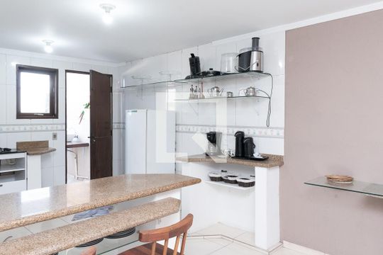 Cozinha de casa para alugar com 4 quartos, 300m² em Parque Continental Ii, Guarulhos