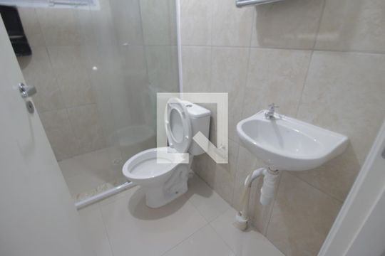 Banheiro de apartamento para alugar com 2 quartos, 50m² em Mato Grande, Canoas