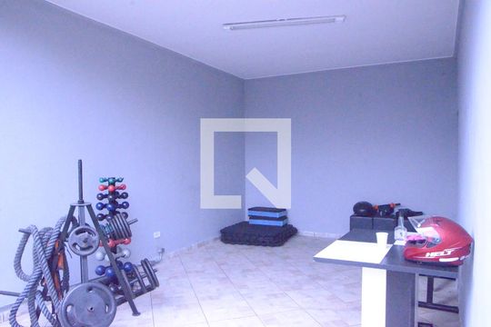 Garagem de casa à venda com 2 quartos, 85m² em Padroeira, Osasco