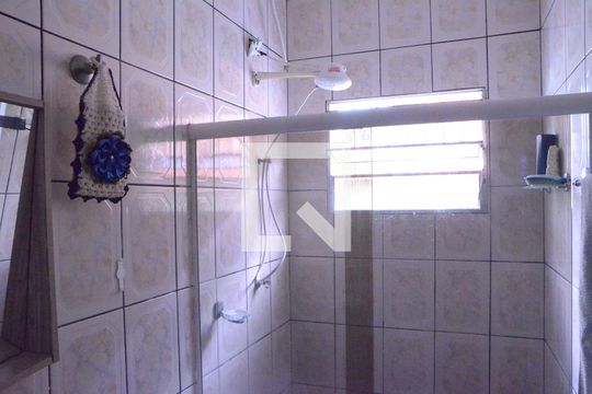 Banheiro de casa à venda com 2 quartos, 85m² em Padroeira, Osasco