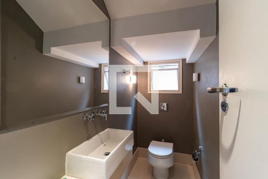 Banheiro e Lavabo de casa à venda com 3 quartos, 412m² em Jardim Paulista, São Paulo