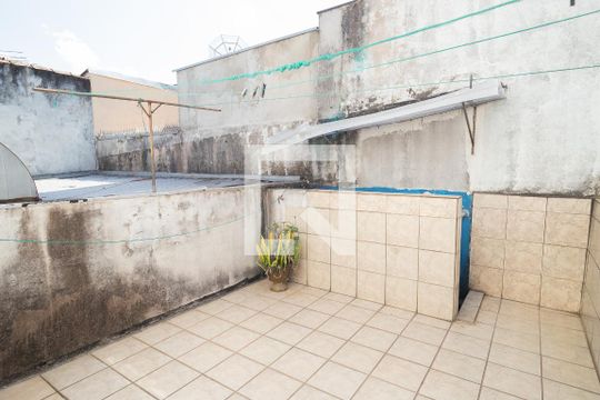 Quintal de casa à venda com 3 quartos, 600m² em Taboão, São Bernardo do Campo