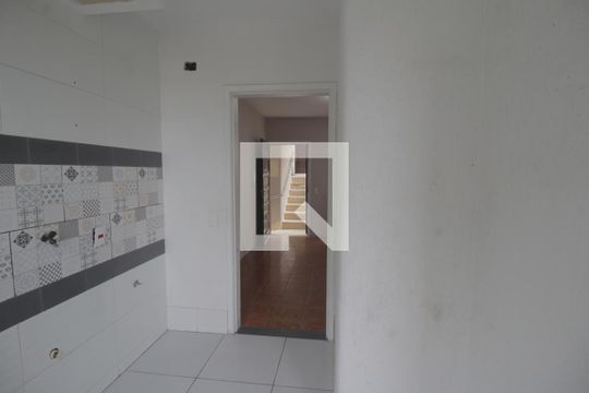 Cozinha de apartamento à venda com 2 quartos, 50m² em Rubem Berta, Porto Alegre