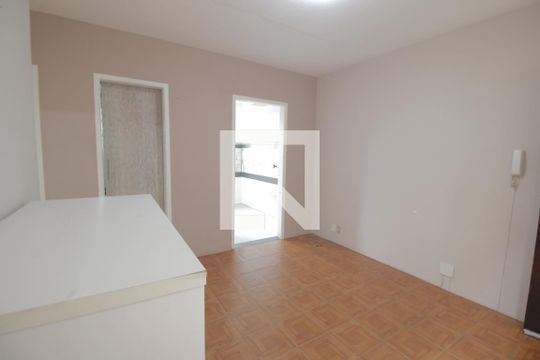 sala de apartamento à venda com 2 quartos, 50m² em Rubem Berta, Porto Alegre