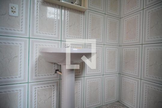 Banheiro de casa à venda com 3 quartos, 60m² em Guarani, Novo Hamburgo