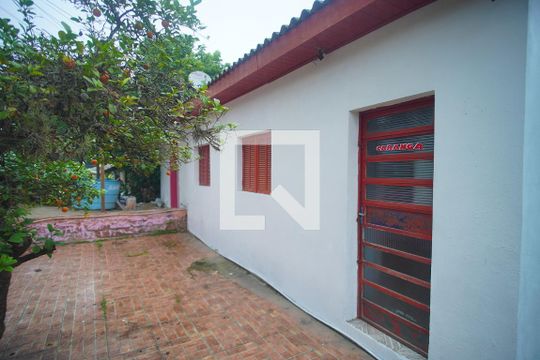 Pátio de casa à venda com 3 quartos, 60m² em Guarani, Novo Hamburgo