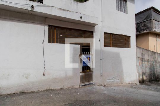 Fachada de casa para alugar com 1 quarto, 48m² em Jardim Santa Maria, São Paulo