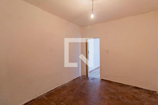 Quarto de casa para alugar com 1 quarto, 48m² em Jardim Santa Maria, São Paulo