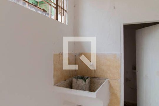 Área de Serviço de casa para alugar com 1 quarto, 48m² em Jardim Santa Maria, São Paulo