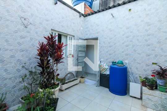Quintal de casa à venda com 4 quartos, 170m² em Penha de França, São Paulo