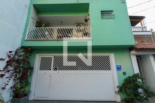 Fachada de casa à venda com 4 quartos, 170m² em Penha de França, São Paulo