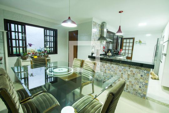 Cozinha de casa à venda com 4 quartos, 170m² em Penha de França, São Paulo