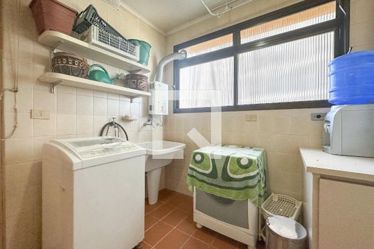 Área de Serviço de apartamento para alugar com 3 quartos, 180m² em Vila Luis Antonio, Guarujá