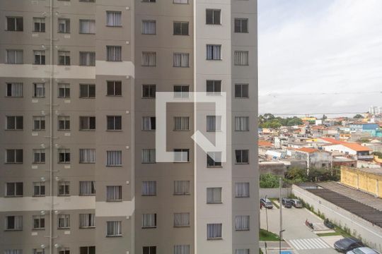 Vista Quarto 1 de apartamento para alugar com 2 quartos, 40m² em Jardim Santo Antonio, São Paulo