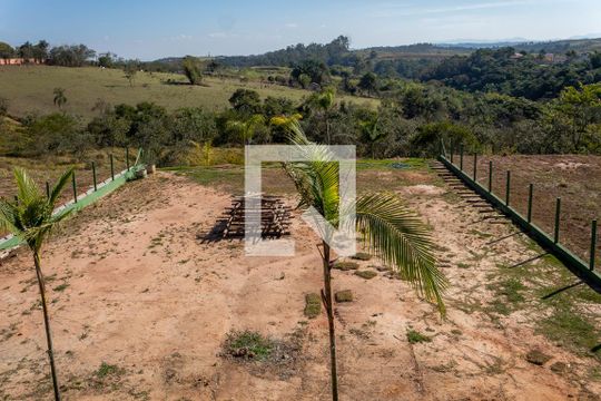Quintal de casa para alugar com 3 quartos, 250m² em Jardim Nova Esperança, Jacareí
