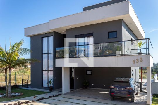 Fachada de casa para alugar com 3 quartos, 250m² em Jardim Nova Esperança, Jacareí