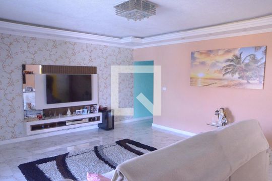 Sala 1 de casa à venda com 3 quartos, 290m² em Vila Yolanda, Osasco