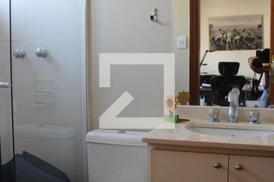 Banheiro da Suíte 3 de casa de condomínio para alugar com 5 quartos, 290m² em Brooklin Paulista, São Paulo