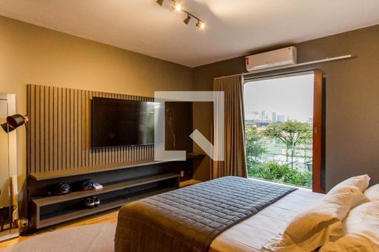 Casa à venda com 5 quartos, 645m² em Morumbi, São Paulo