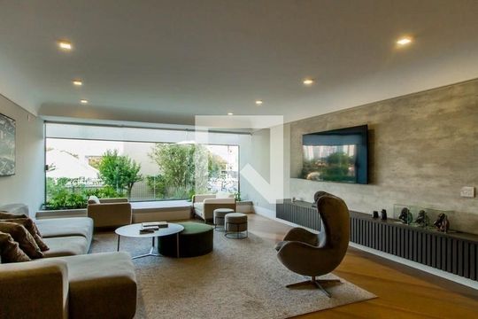 Casa à venda com 5 quartos, 645m² em Morumbi, São Paulo