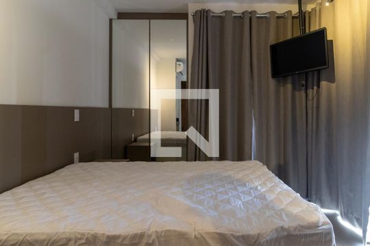 Quarto de kitnet/studio para alugar com 1 quarto, 31m² em Pompeia, São Paulo