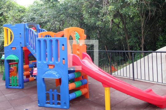 Área comum - Playground de apartamento para alugar com 2 quartos, 45m² em Jardim Karolyne, Votorantim