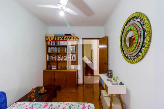 Quarto 1 de casa à venda com 3 quartos, 300m² em Vila Ré, São Paulo
