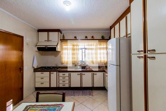 Cozinha  de casa à venda com 3 quartos, 300m² em Vila Ré, São Paulo