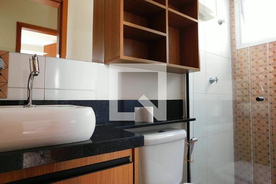 Banheiro de apartamento para alugar com 2 quartos, 66m² em Jardim dos Calegaris, Paulínia