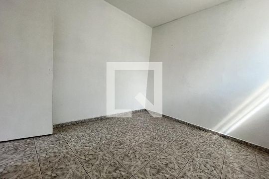 Quarto 1 de casa para alugar com 2 quartos, 80m² em Vila do Encontro, São Paulo
