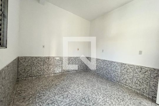 Quarto 2 de casa para alugar com 2 quartos, 80m² em Vila do Encontro, São Paulo
